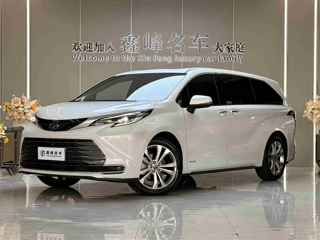 Toyota Sienna 2023 2.5L Hybrid Premium Edition