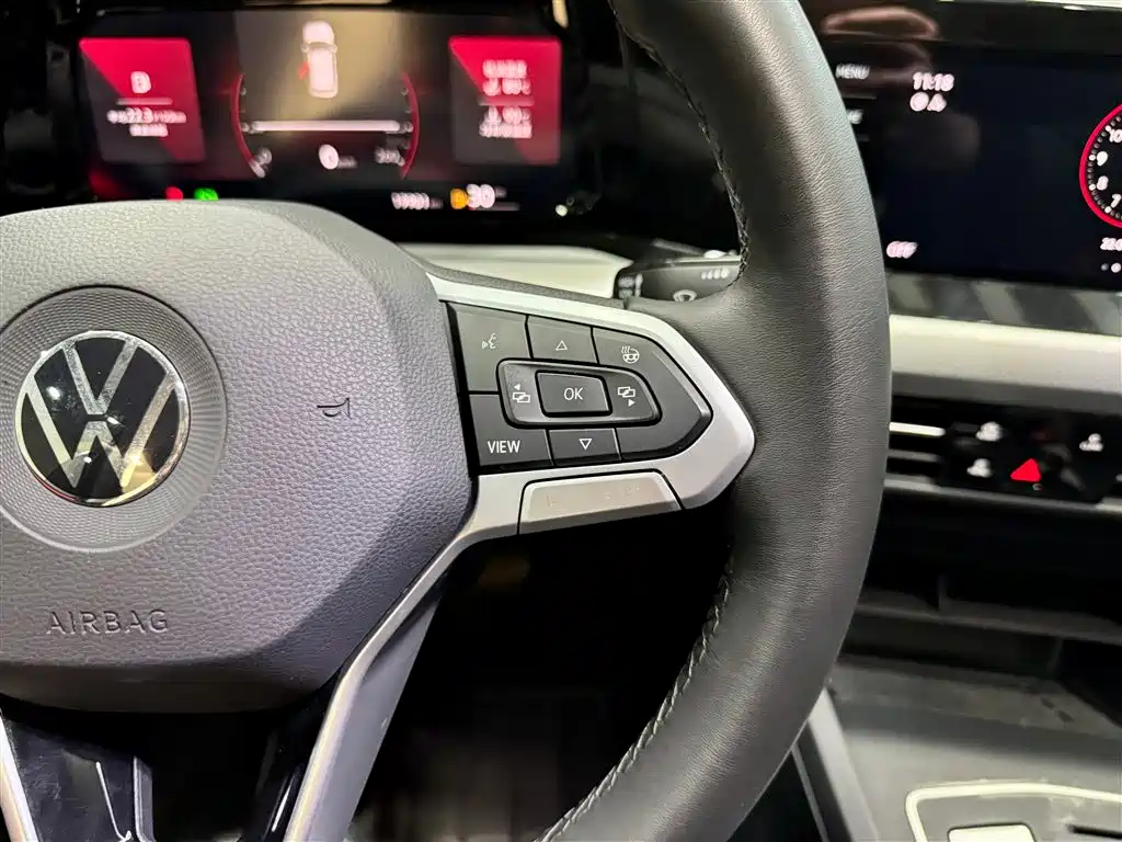 Volkswagen Golf 2023 Facelift 280TSI DSG Pro фото 15