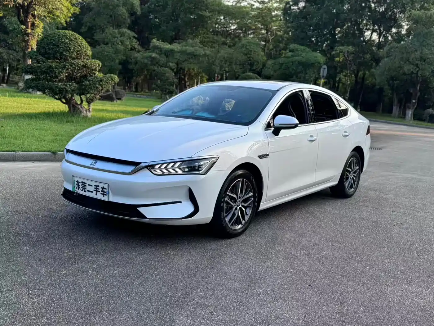 BYD Qin PLUS 2021 EV 400KM Luxury Model