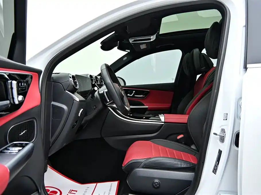 Mercedes-Benz GLC 2023 GLC 300 L 4MATIC Sport 5-Seater фото 11