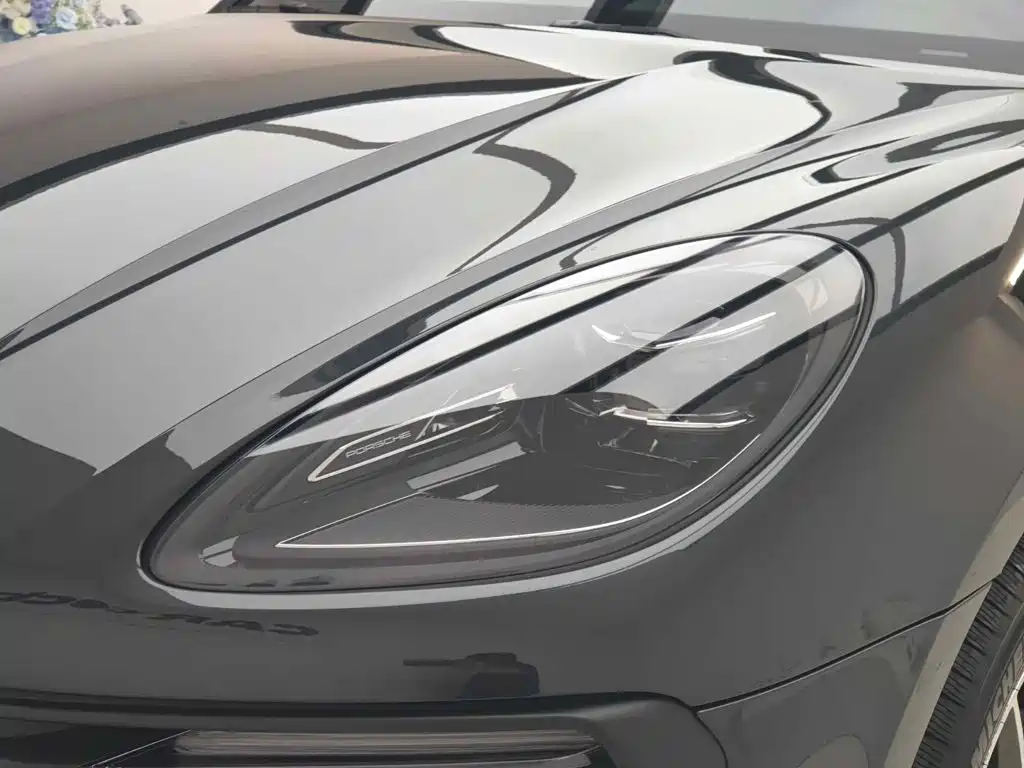 Фото 12 - Porsche Macan