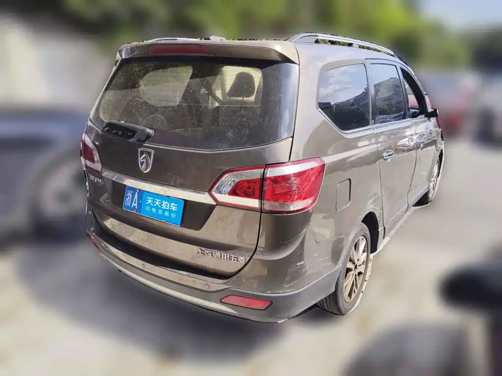 Фото 2 - Baojun 730