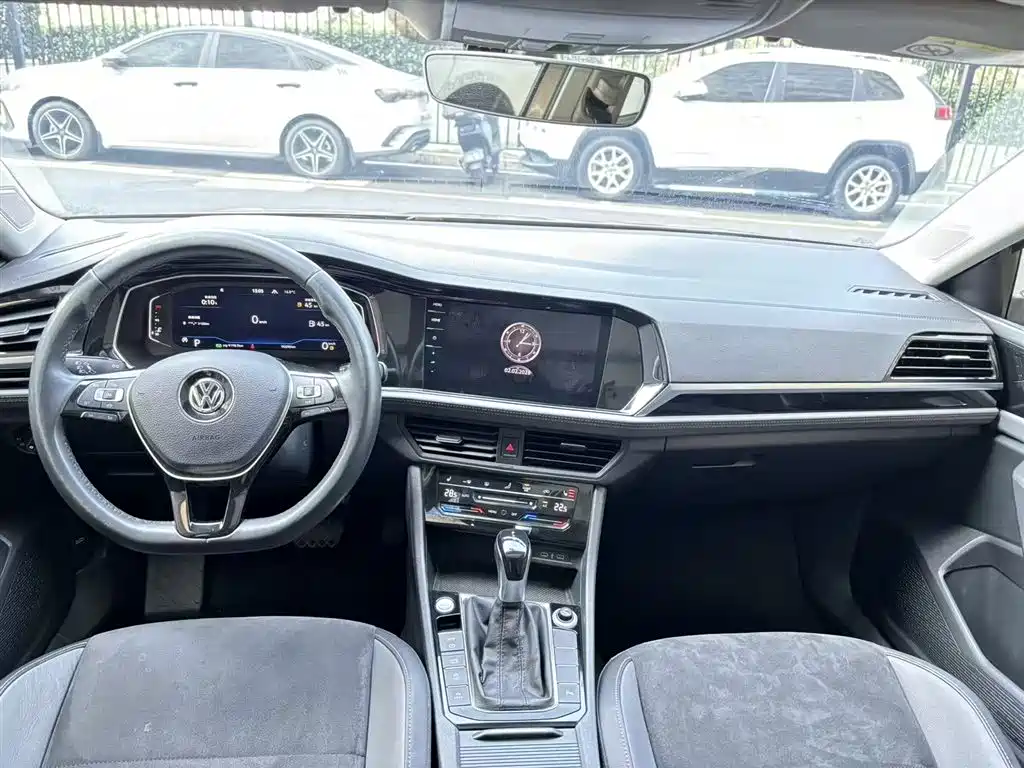 Volkswagen Sagitar 2021 280TSI DSG Luxury Smart Connect фото 17