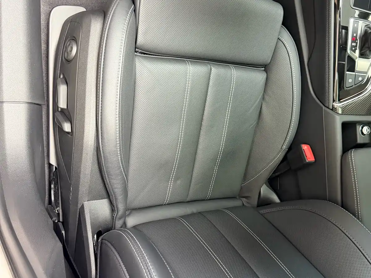 Audi A4L 2023 40 TFSI Luxury Sport фото 10