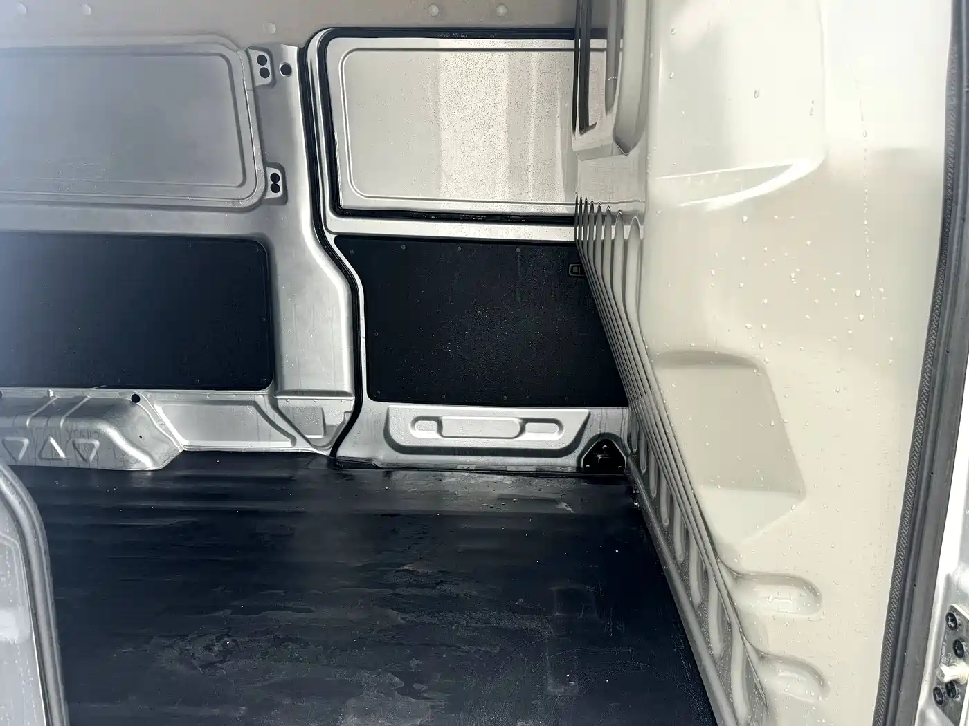Jinbei Little Sea Lion X30 2025 2024 1.5L Fortune Panel Van 2/5-seater with Front AC