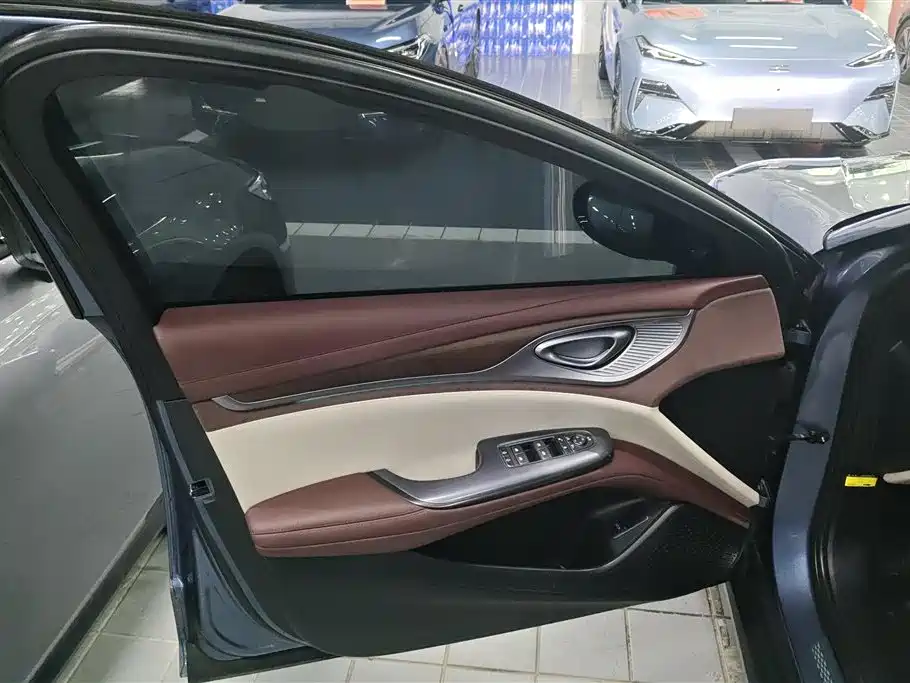 BYD Seal 2023 DM-i 1.5L 121km Premium фото 7