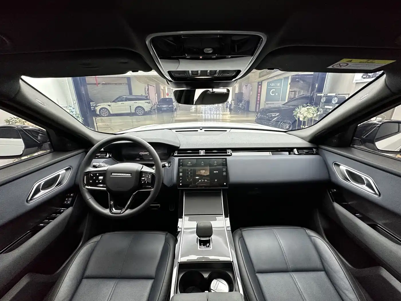 Land Rover Range Rover Velar 2024 2024 Dynamic SE
