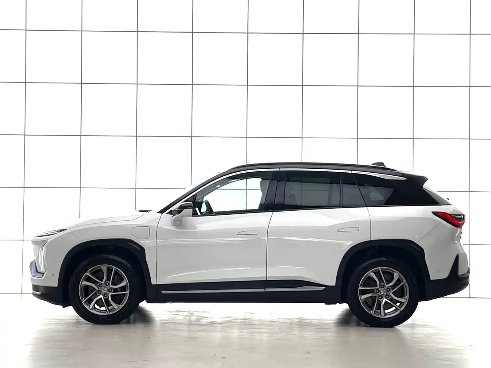 Фото 4 - NIO ES6