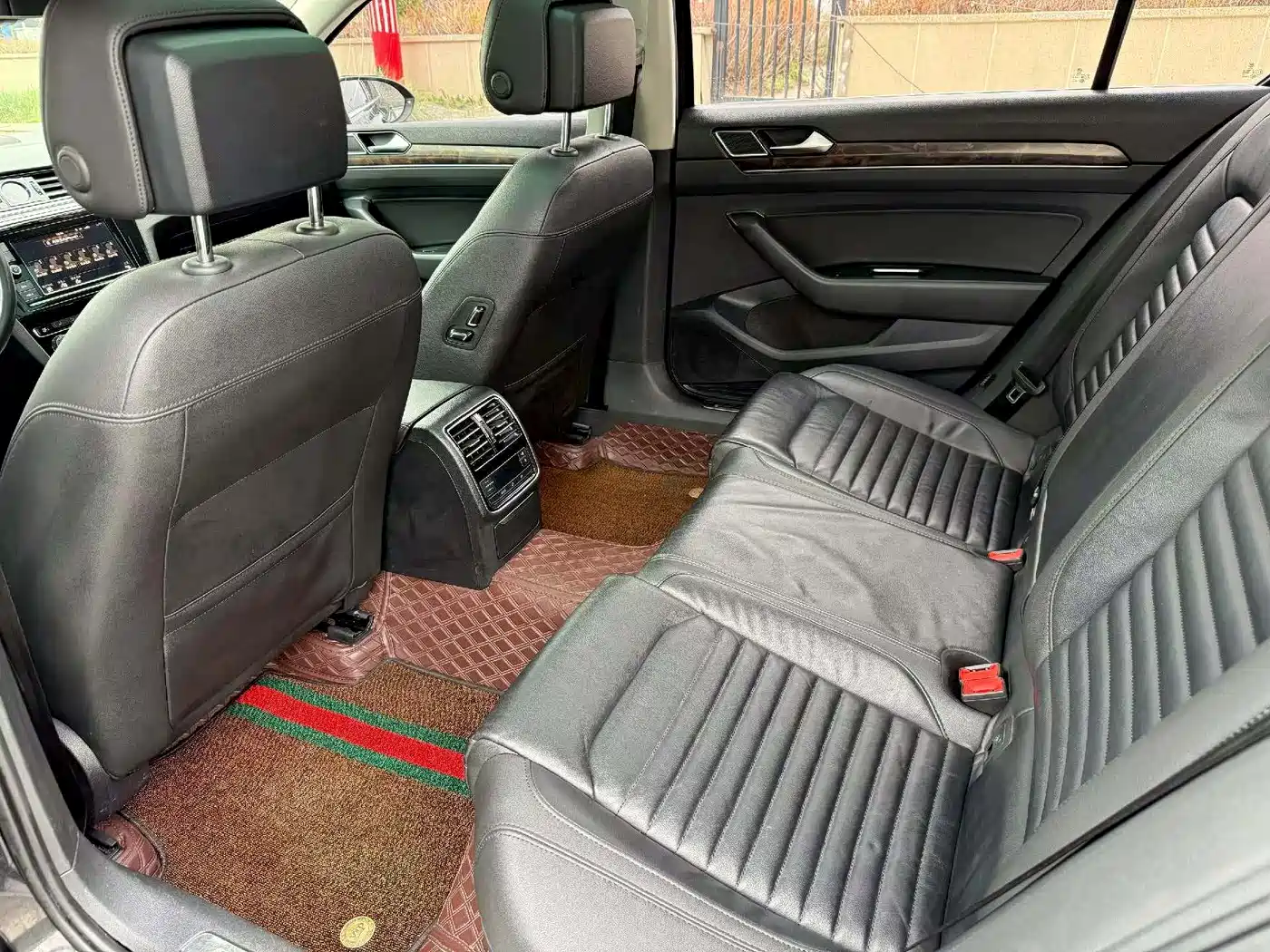Volkswagen Magotan 2019 330TSI DSG Luxury Class China VI фото 6