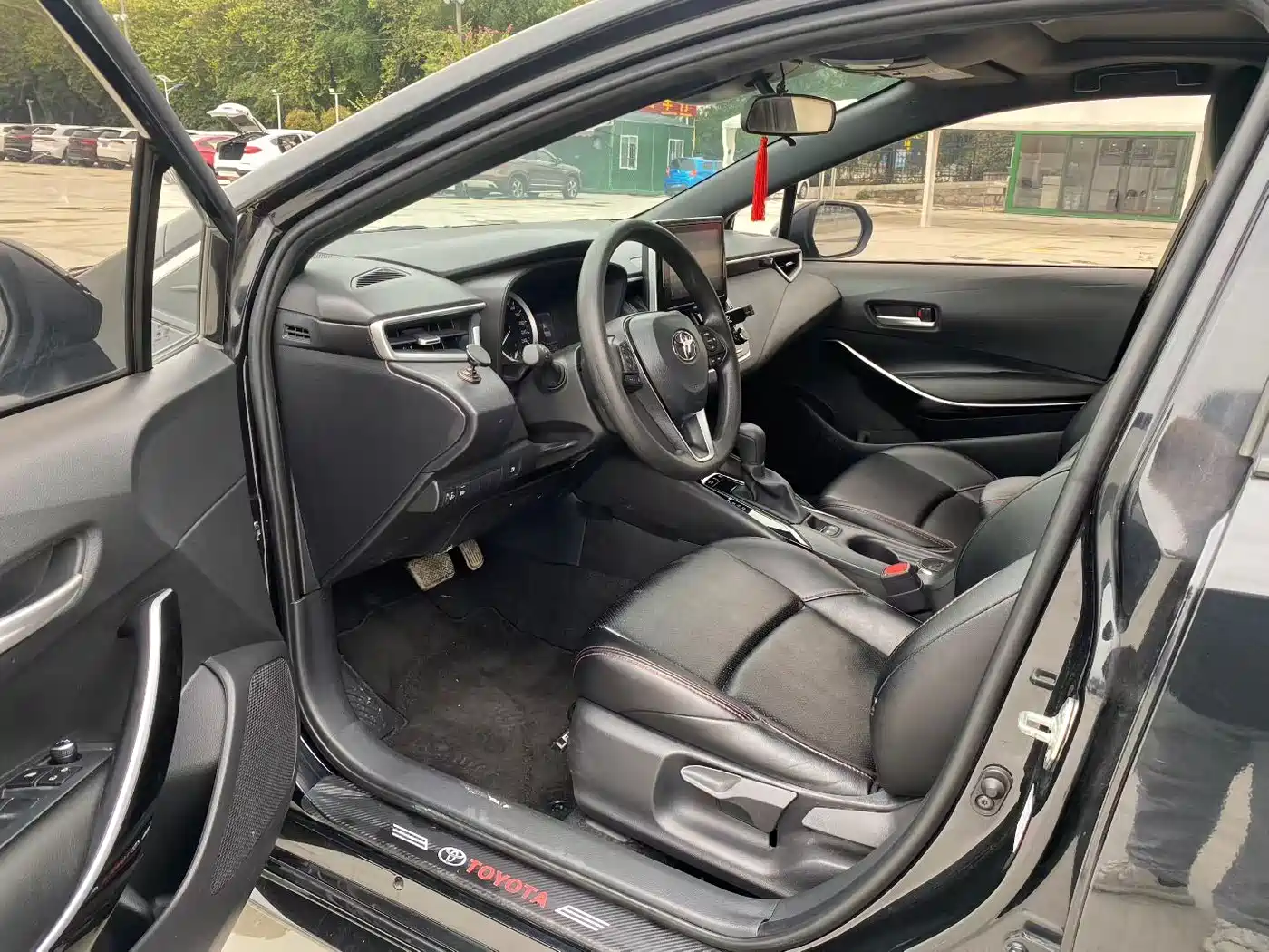 Toyota Levin 2022 Dual Engine 1.8H E-CVT Luxury Edition фото 4