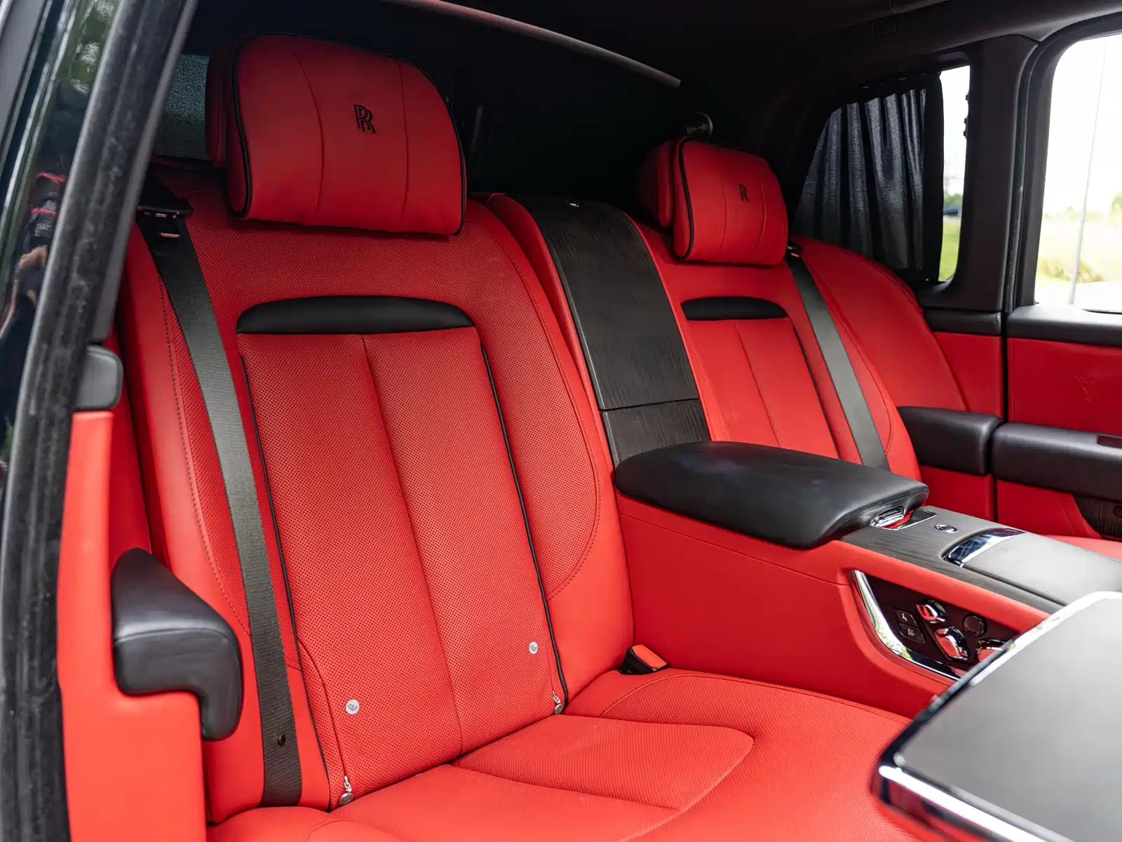 Фото 9 - Rolls-Royce Cullinan