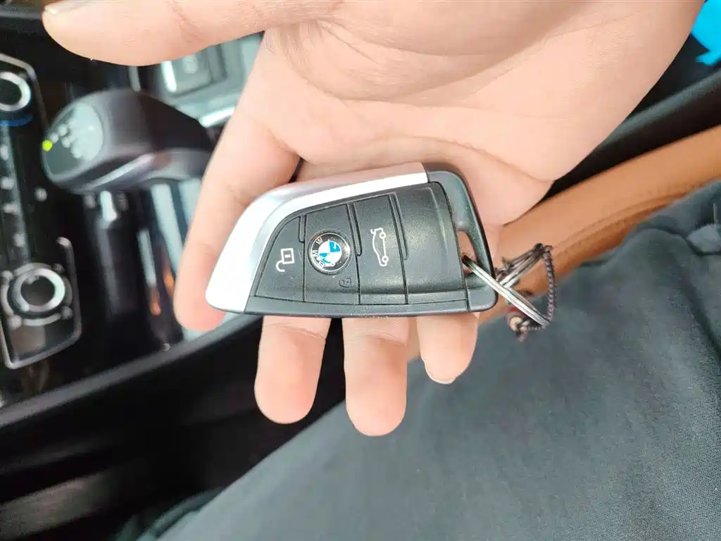 BMW 2 Series Touring 2016 218i Fashion Model фото 17