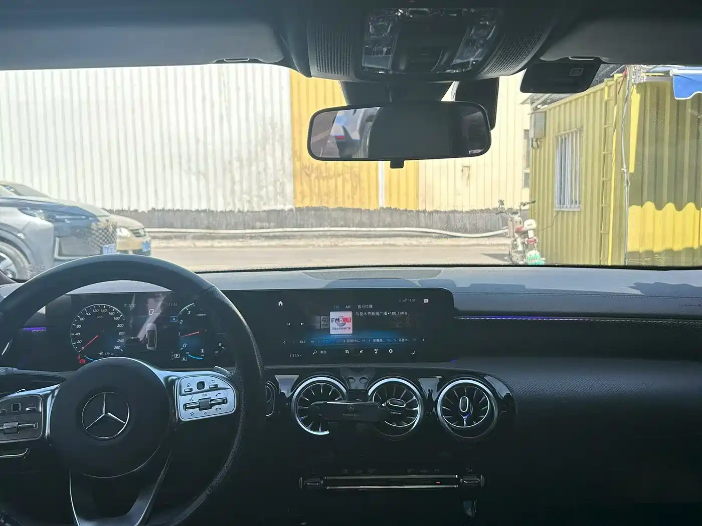 Mercedes-Benz A-Class 2022 A 200 L Sport Sedan Dynamic фото 6