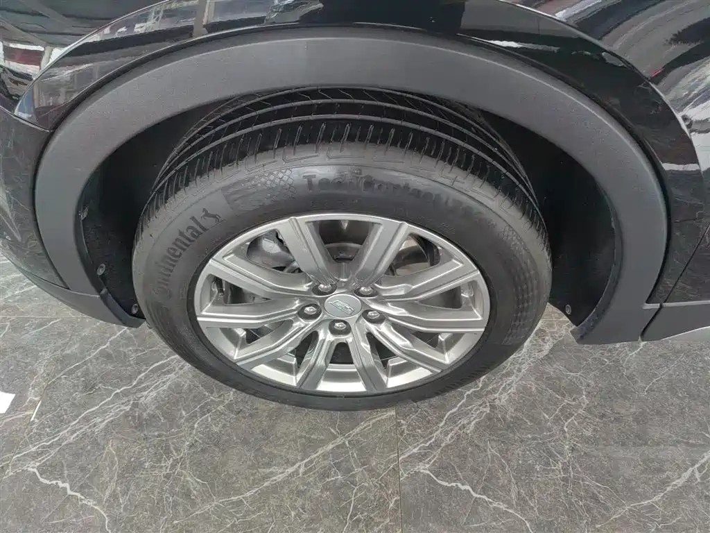 Cadillac XT4 2021 28T FWD Premium Edition фото 25