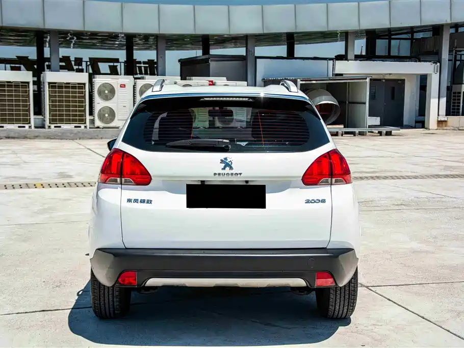 Peugeot 2008 2014 1.6L Automatic Trend Edition фото 7