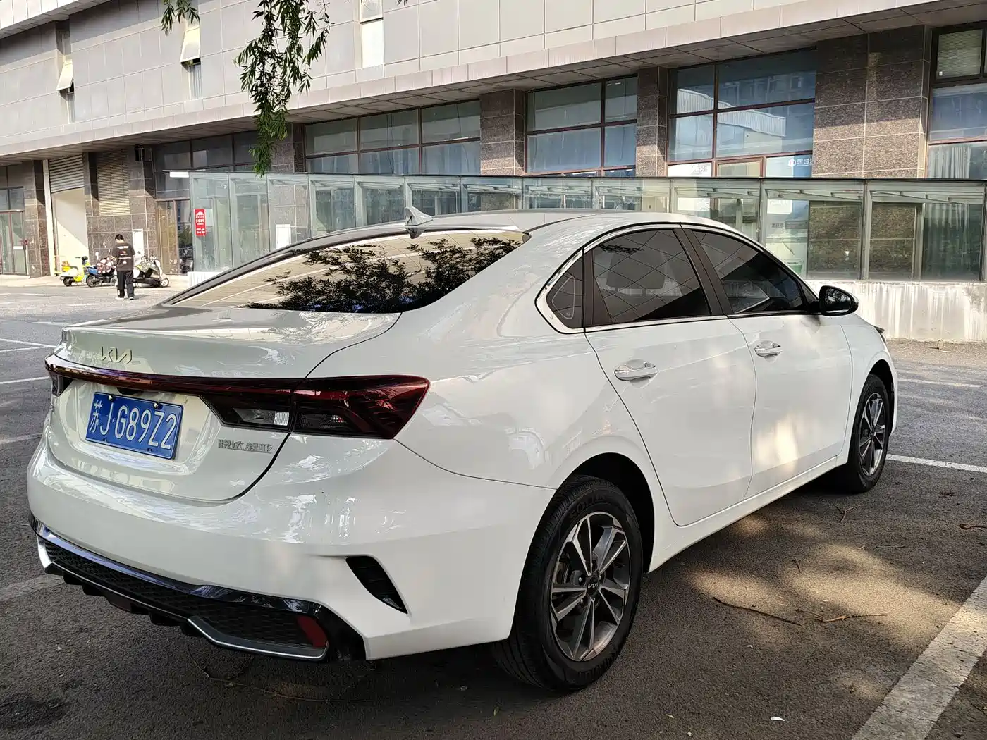 Kia K3 2023 Model 1.5L CVT Luxury Edition фото 14
