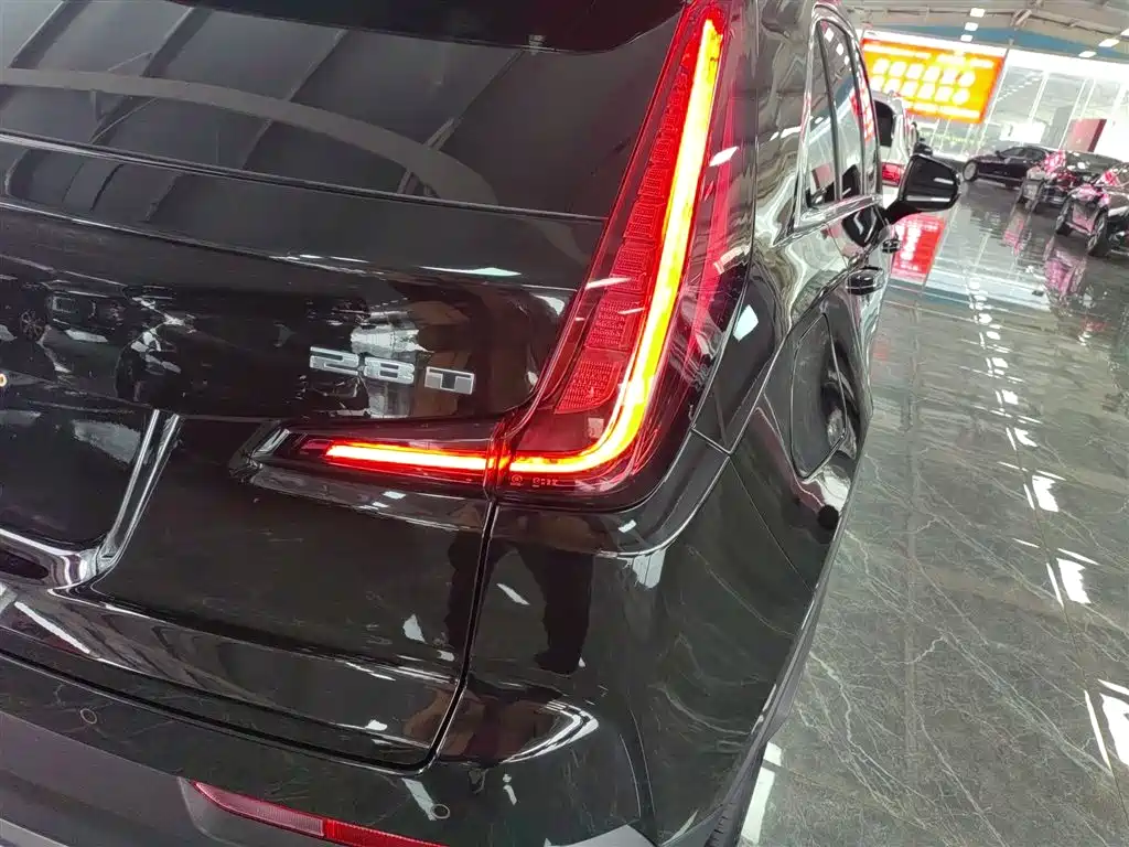Cadillac XT4 2021 28T FWD Premium Edition фото 24