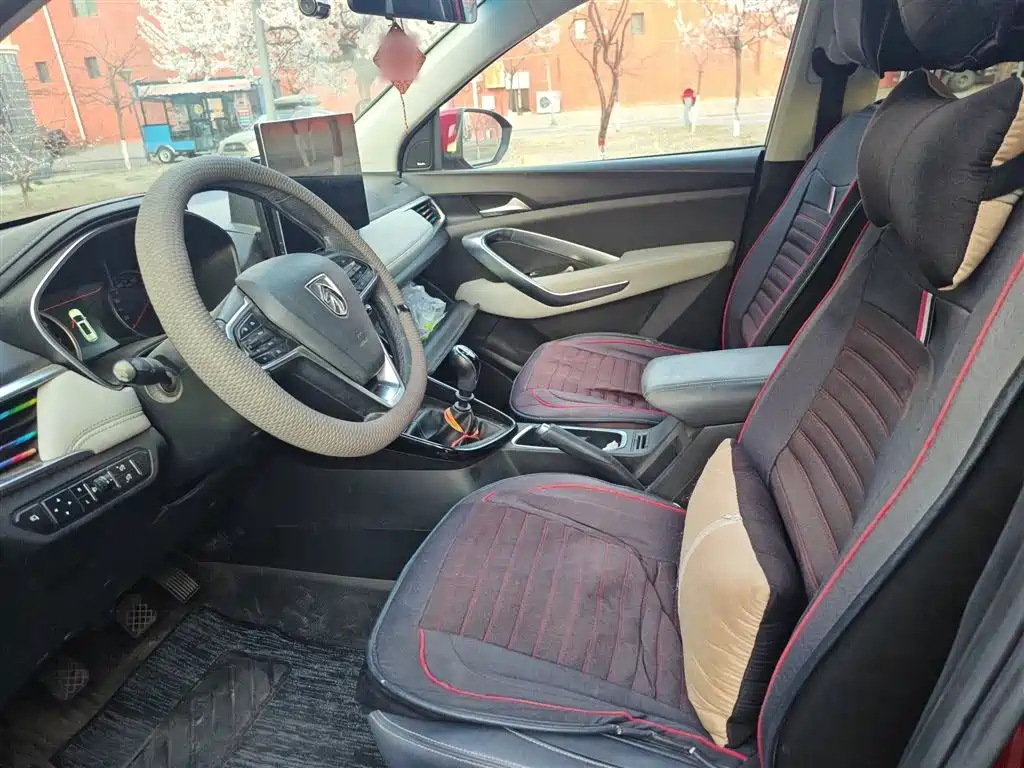 Baojun 530 2019 2018 1.5T Manual Premium Model China V