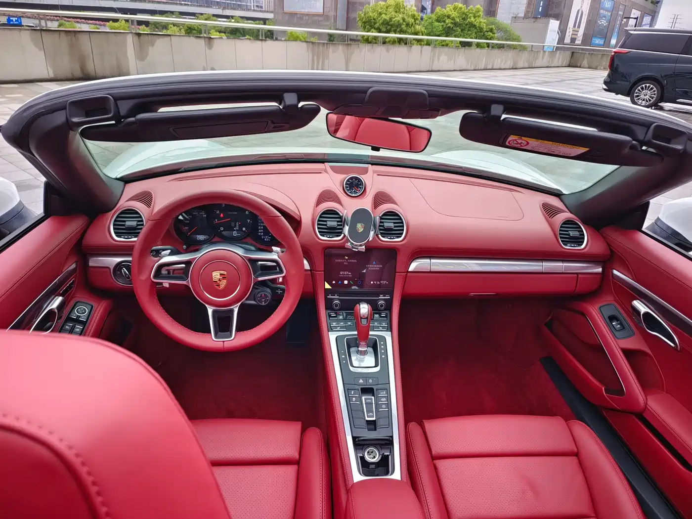 PORSCHE 718