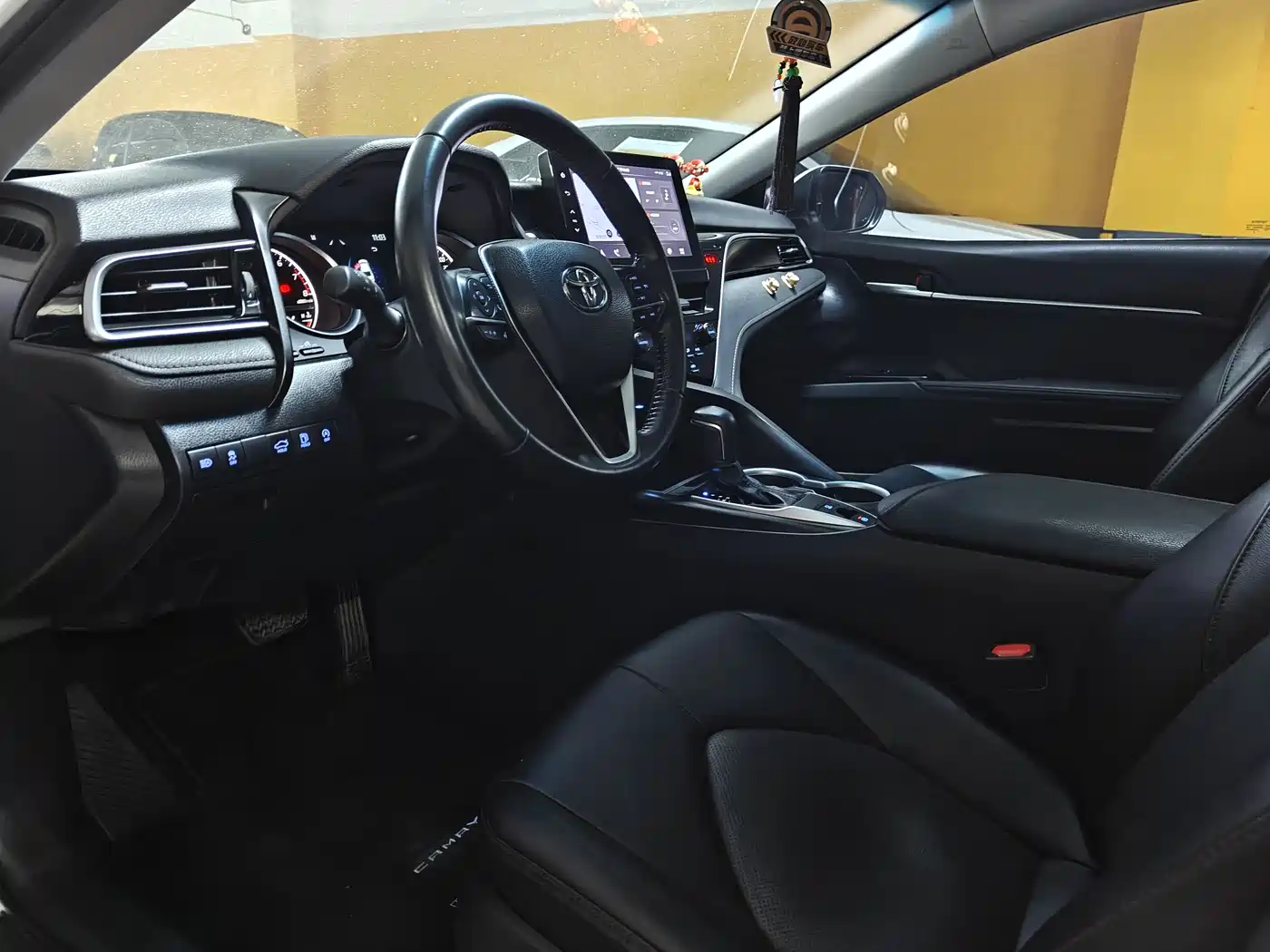 TOYOTA CAMRY