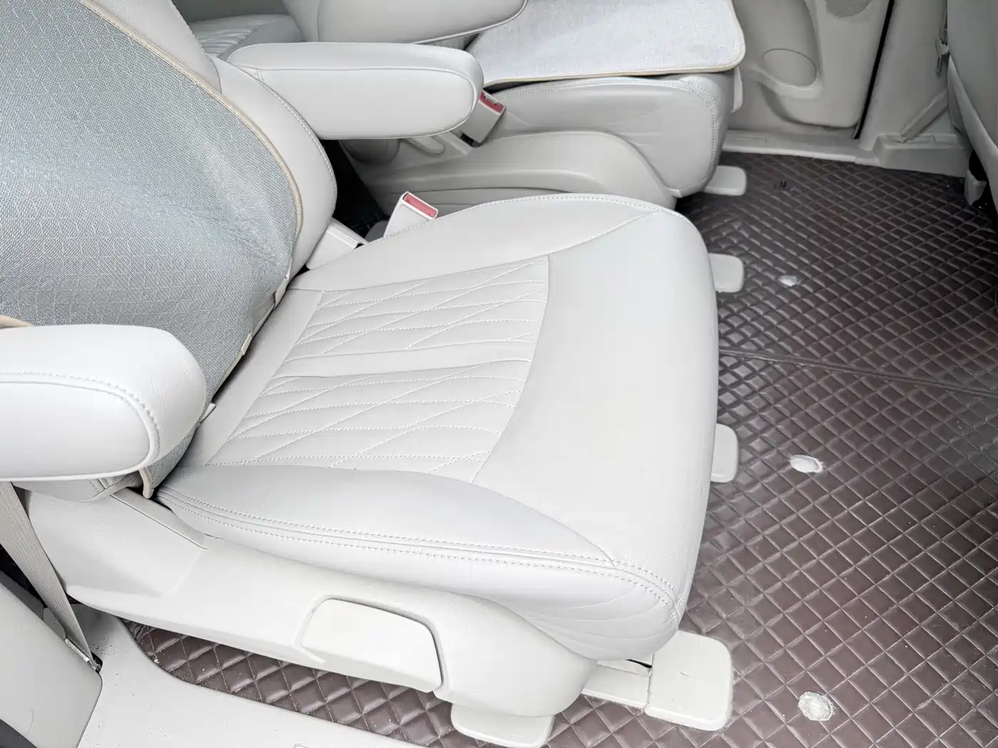 Buick GL8 2021 Land Business Class 652T Luxury фото 21