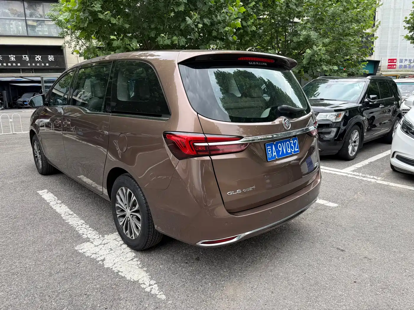 Buick GL8 2021 Land Business Class 652T Luxury фото 5