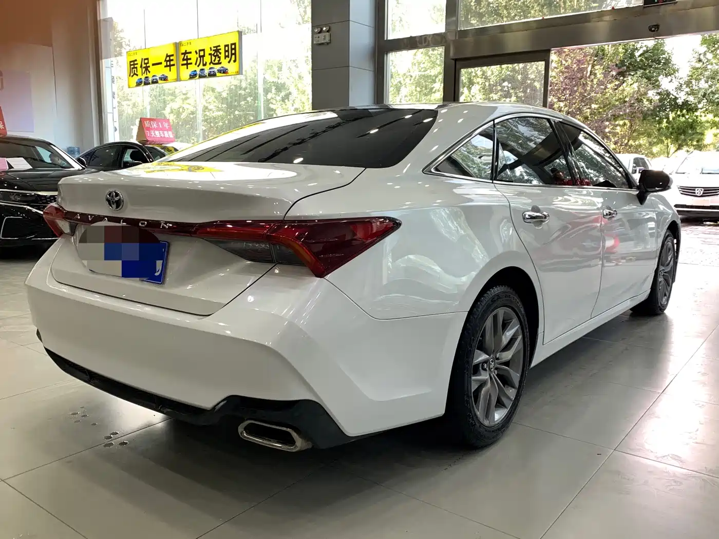 Toyota Avalon 2019 2.0L Luxury Edition (China VI) фото 3