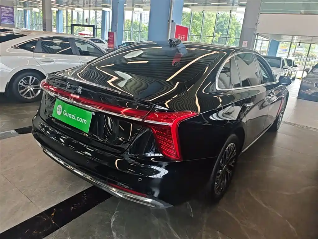 Hongqi H5 2025 2.0T Automatic Flag Celebration 500,000 Units Anniversary Edition фото 7