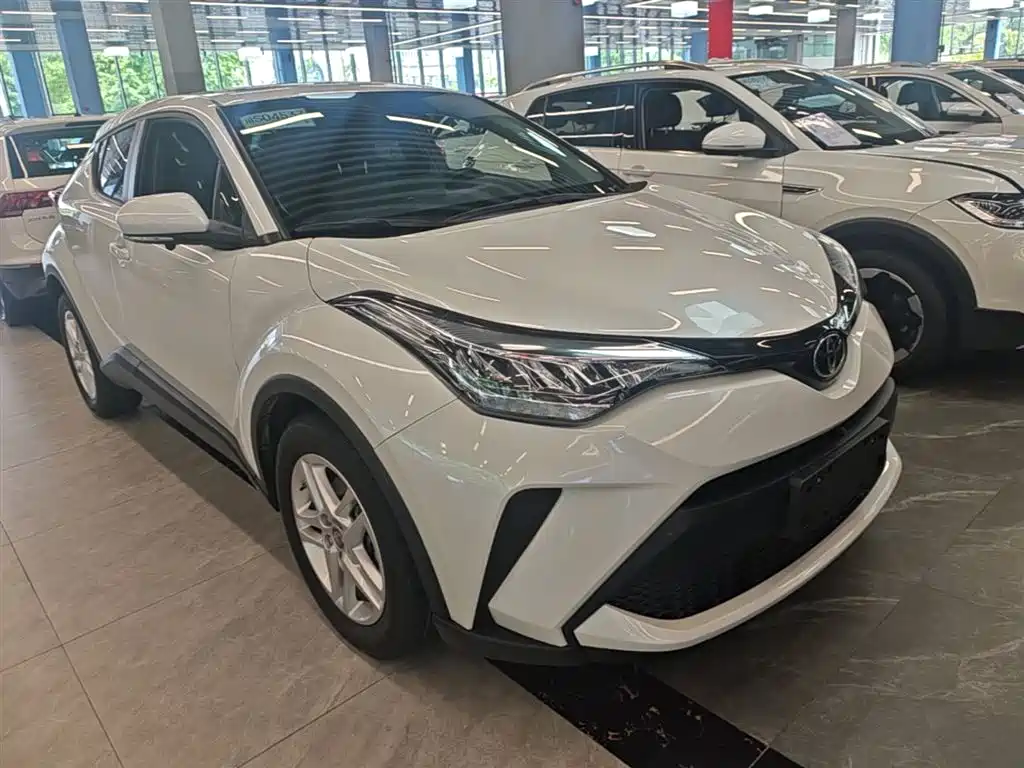 Toyota C-HR 2022 2.0L Leading Edition фото 4