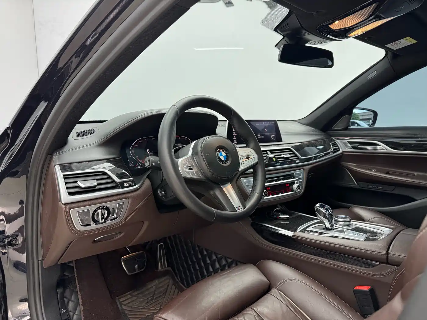 Photo 6 - BMW 7 Series