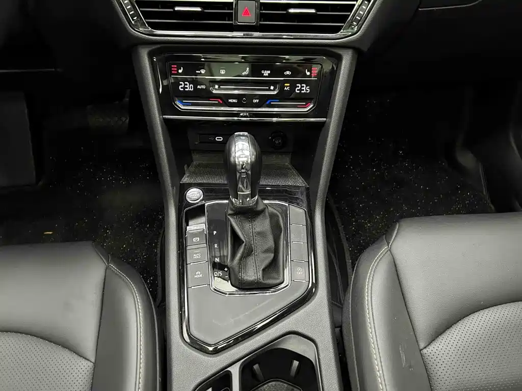 Volkswagen Tharu, миниатюра 10