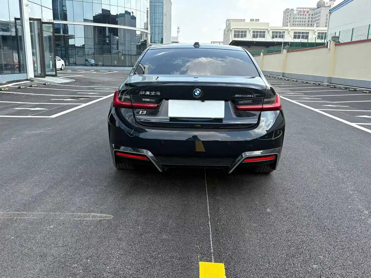BMW i3 2024 eDrive 35 L фото 15