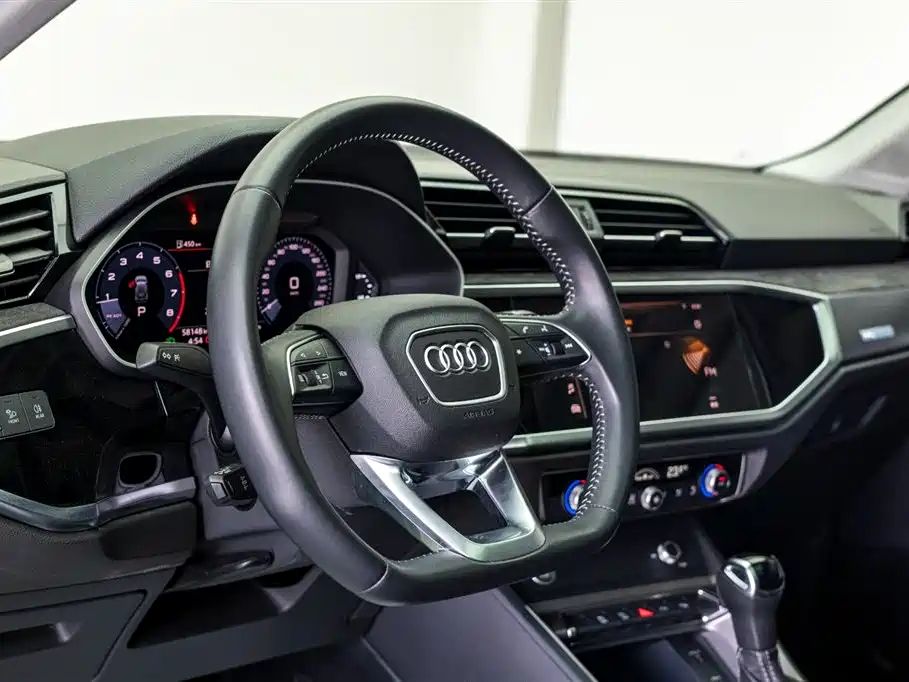 Audi Q3 2019 40 TFSI Fashion Dynamic фото 17
