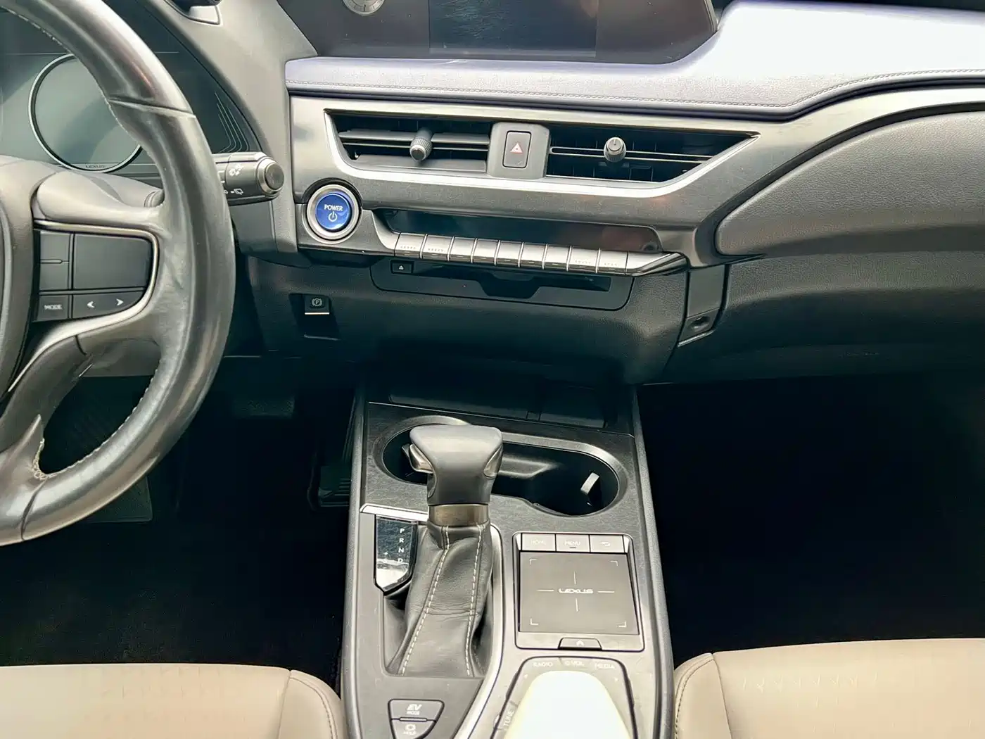 Lexus UX 2019 260h Explorer Cool Edition (China V) фото 12