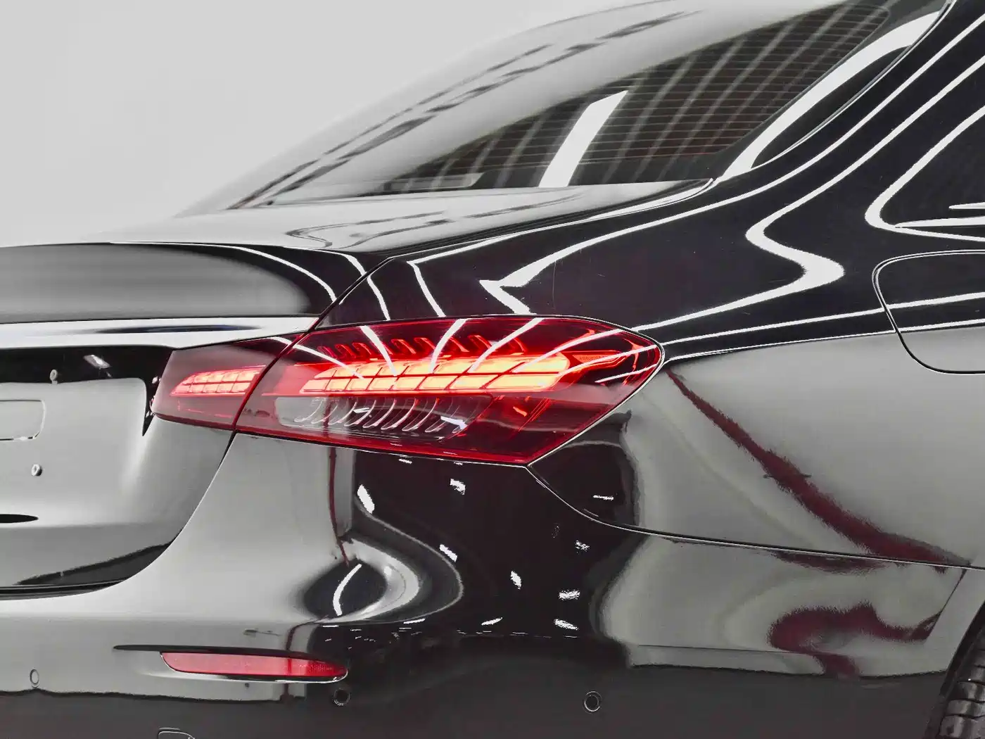 Mercedes-Benz E-Class 2022 E 300 L Luxury фото 12