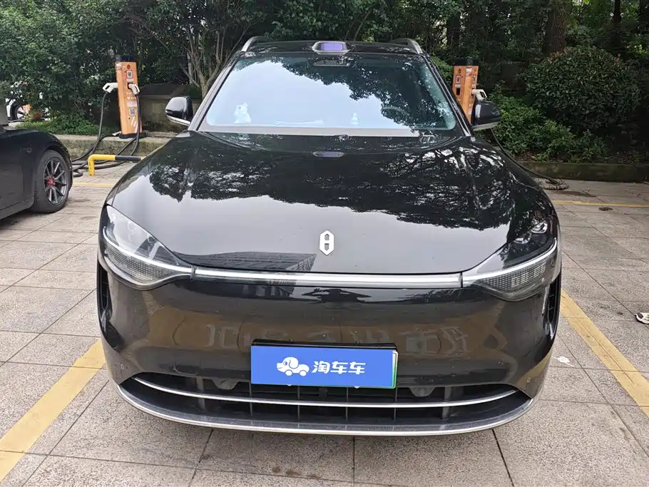 AITO Wenjie AITO M9 2025 Extended Range Ultra 52kWh 5-Seater фото 2