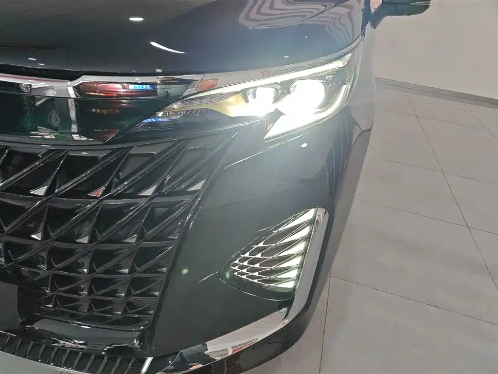 Toyota Granvia 2023 2.5L Hybrid Prestige PLUS Edition фото 24