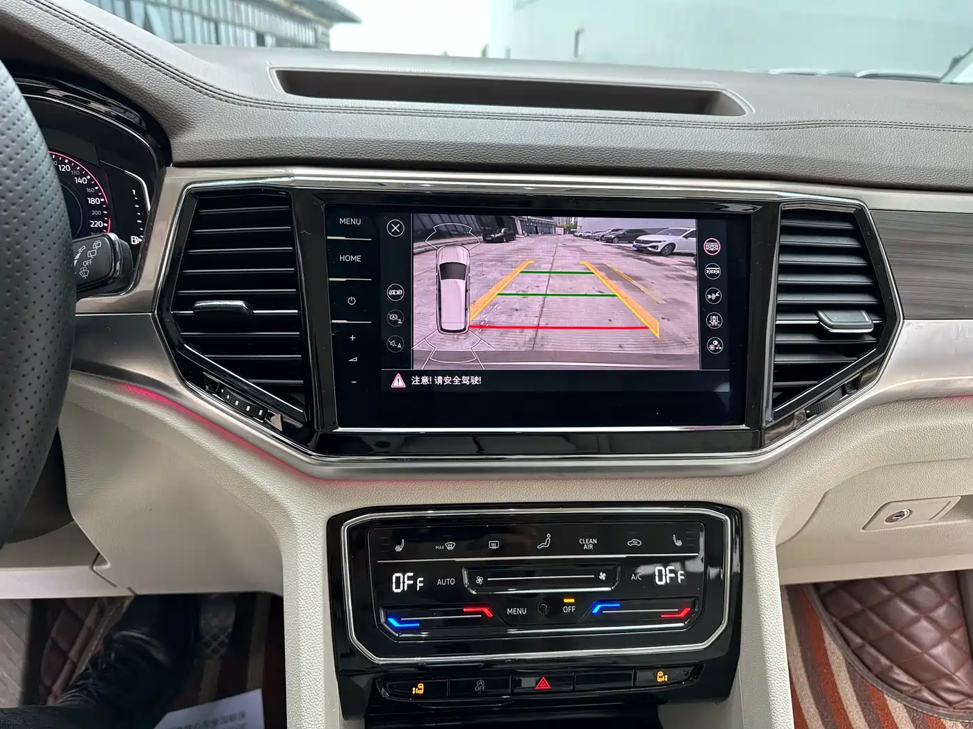 Volkswagen Viloran 2020 380TSI Premium фото 15