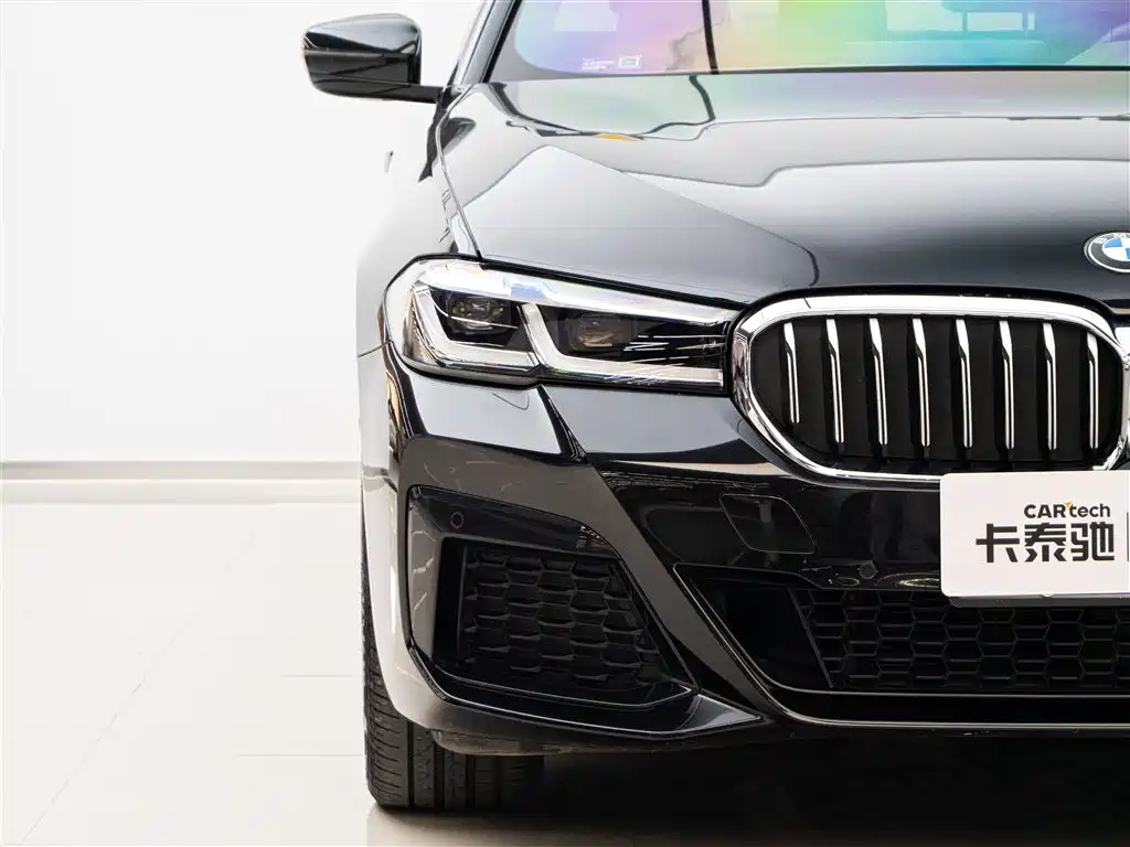 BMW 5 Series 2023 530Li Leading M Sport Package фото 8