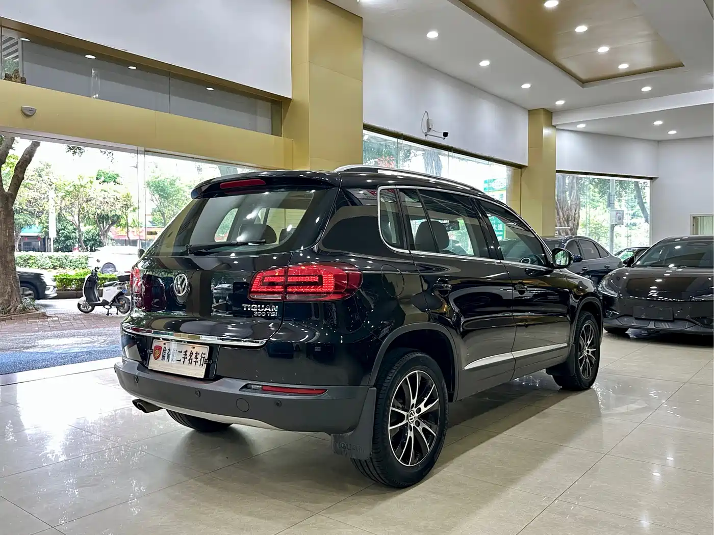 Volkswagen Tiguan 2016 Model 300TSI Automatic 2WD Luxury Edition фото 3