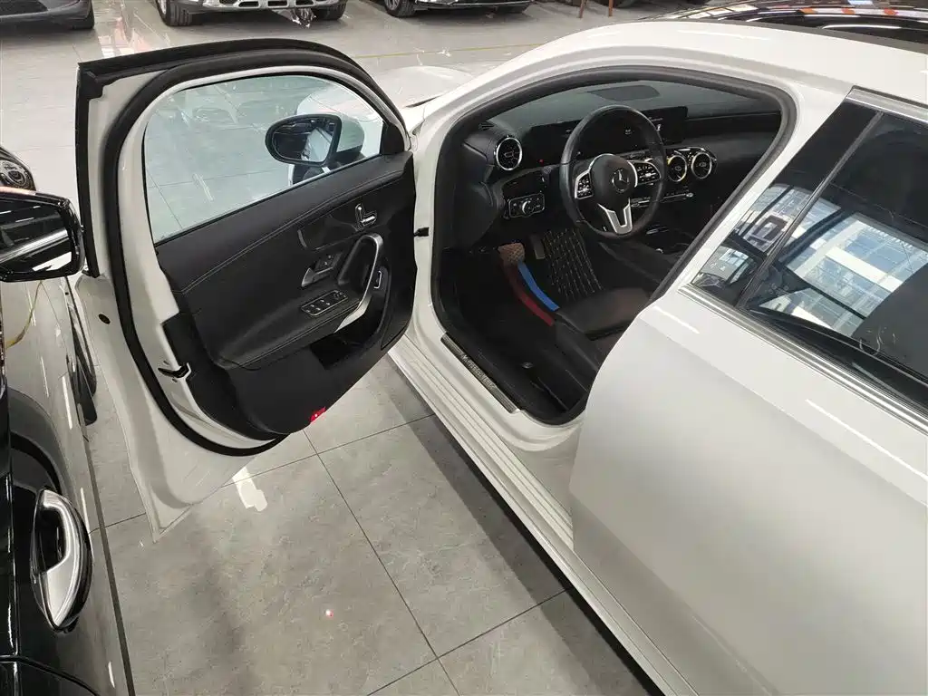 MERCEDES-BENZ CLASS A