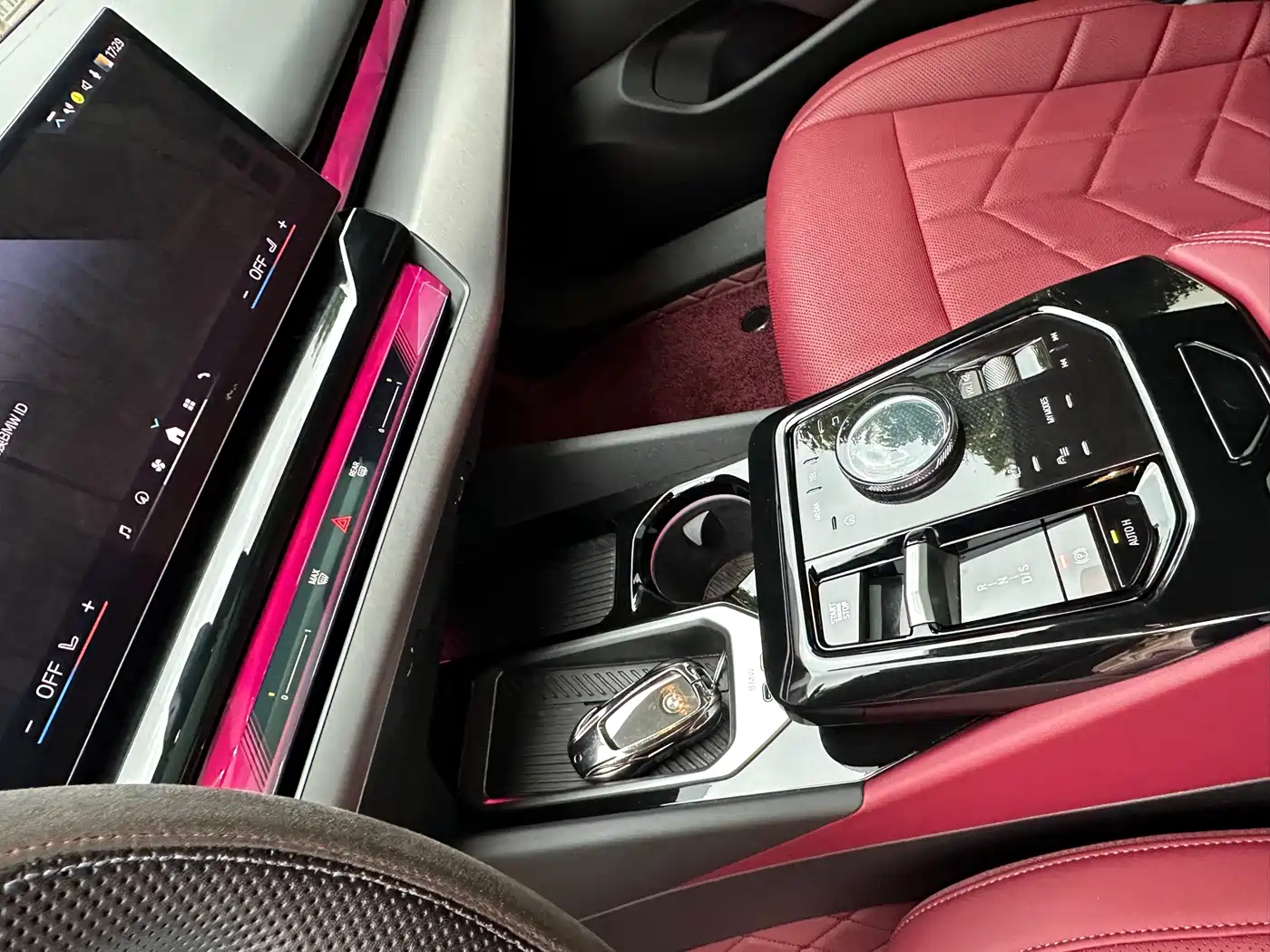 BMW 5 Series 2024 530Li Leading M Sport Package фото 13