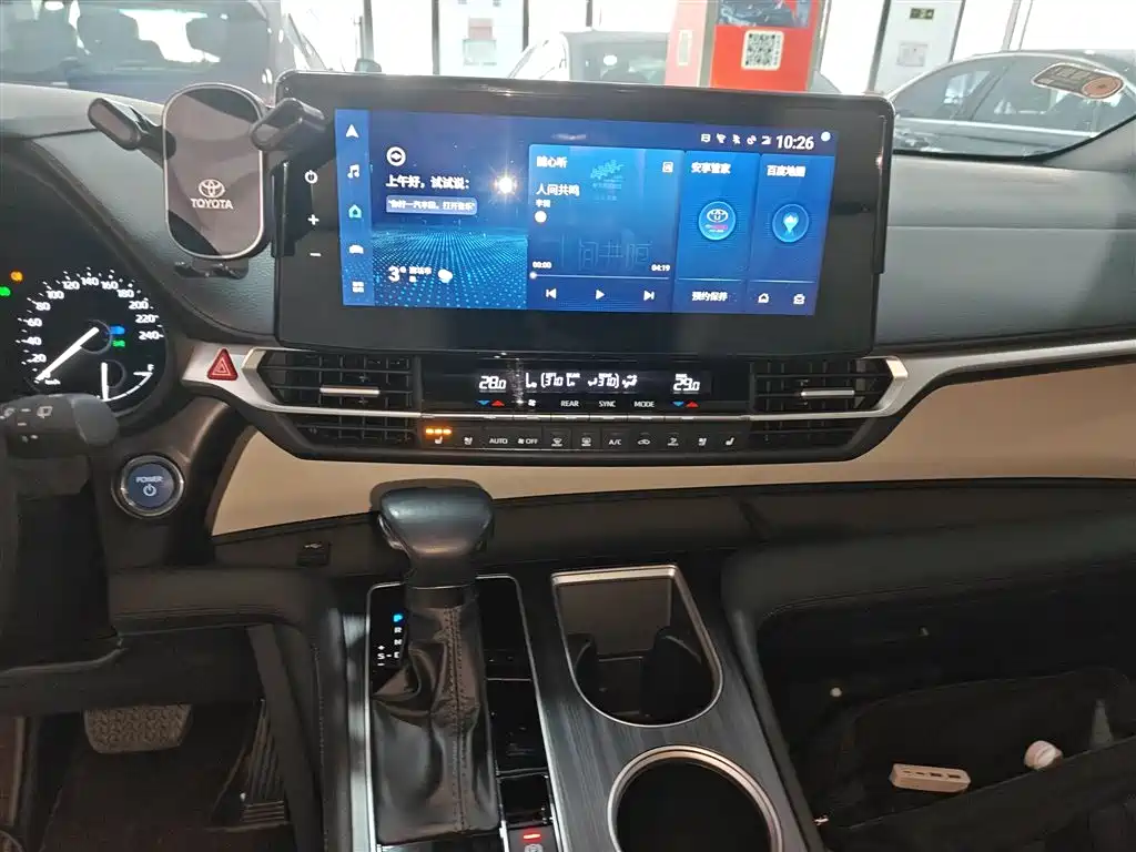 Toyota Granvia 2023 2.5L Hybrid Prestige PLUS Edition фото 13