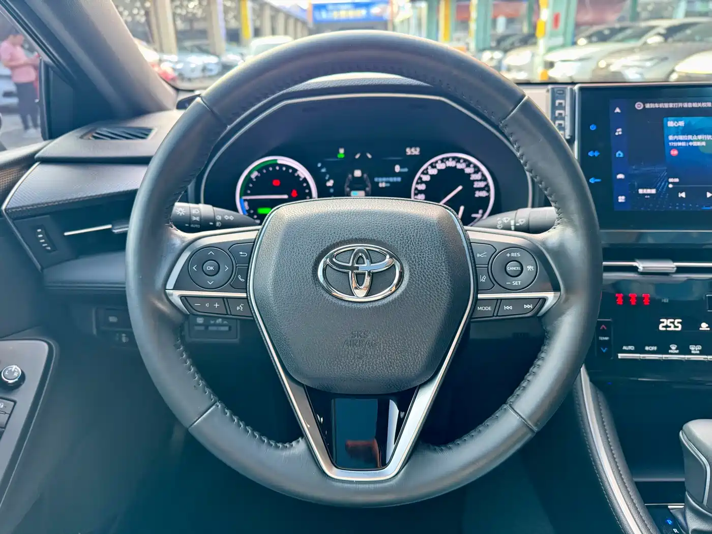 Toyota Avalon 2023 Hybrid 2.5L Luxury Edition фото 11