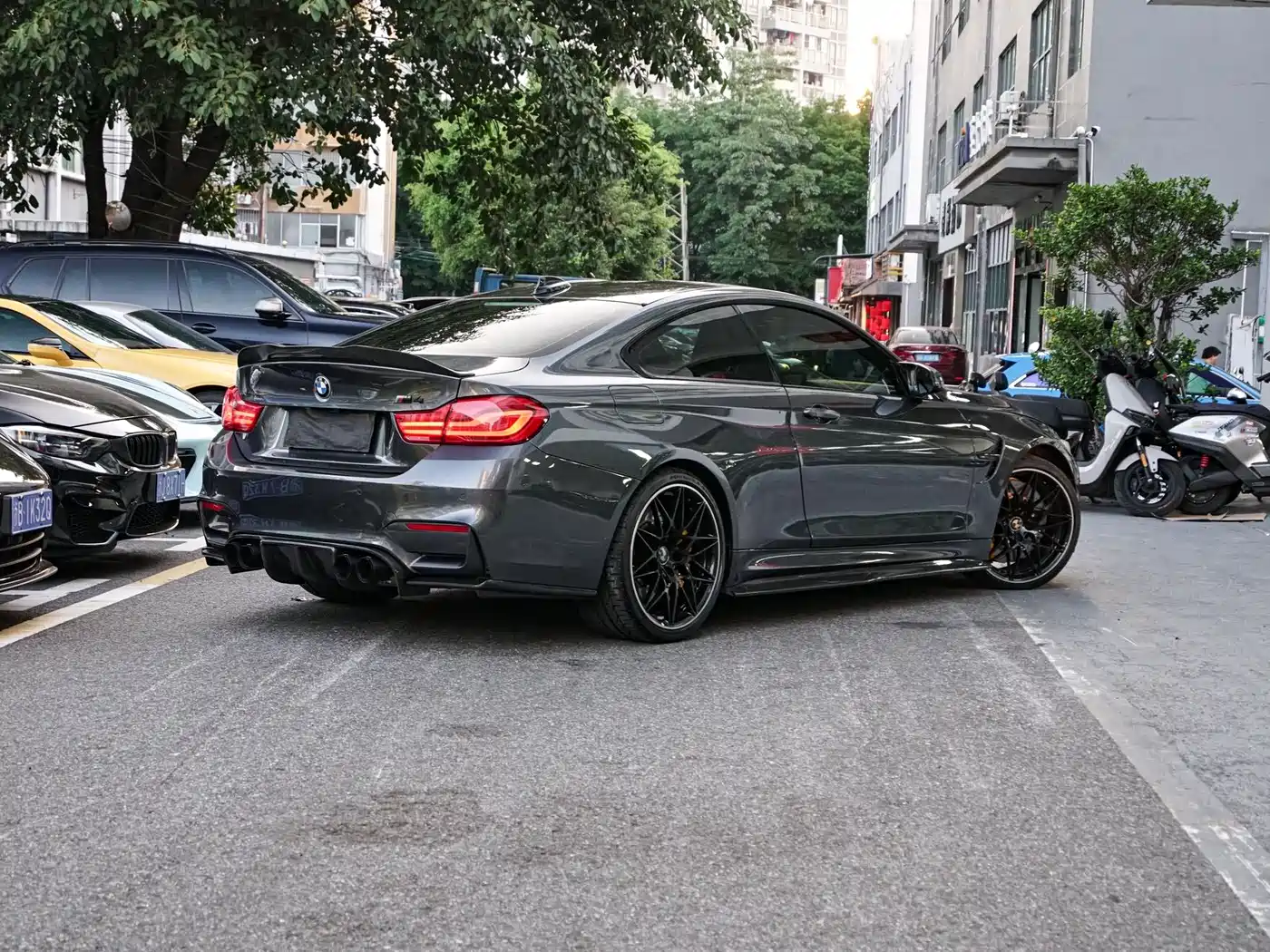 BMW M4 2018 M4 Coupe Fans Limited Edition фото 13