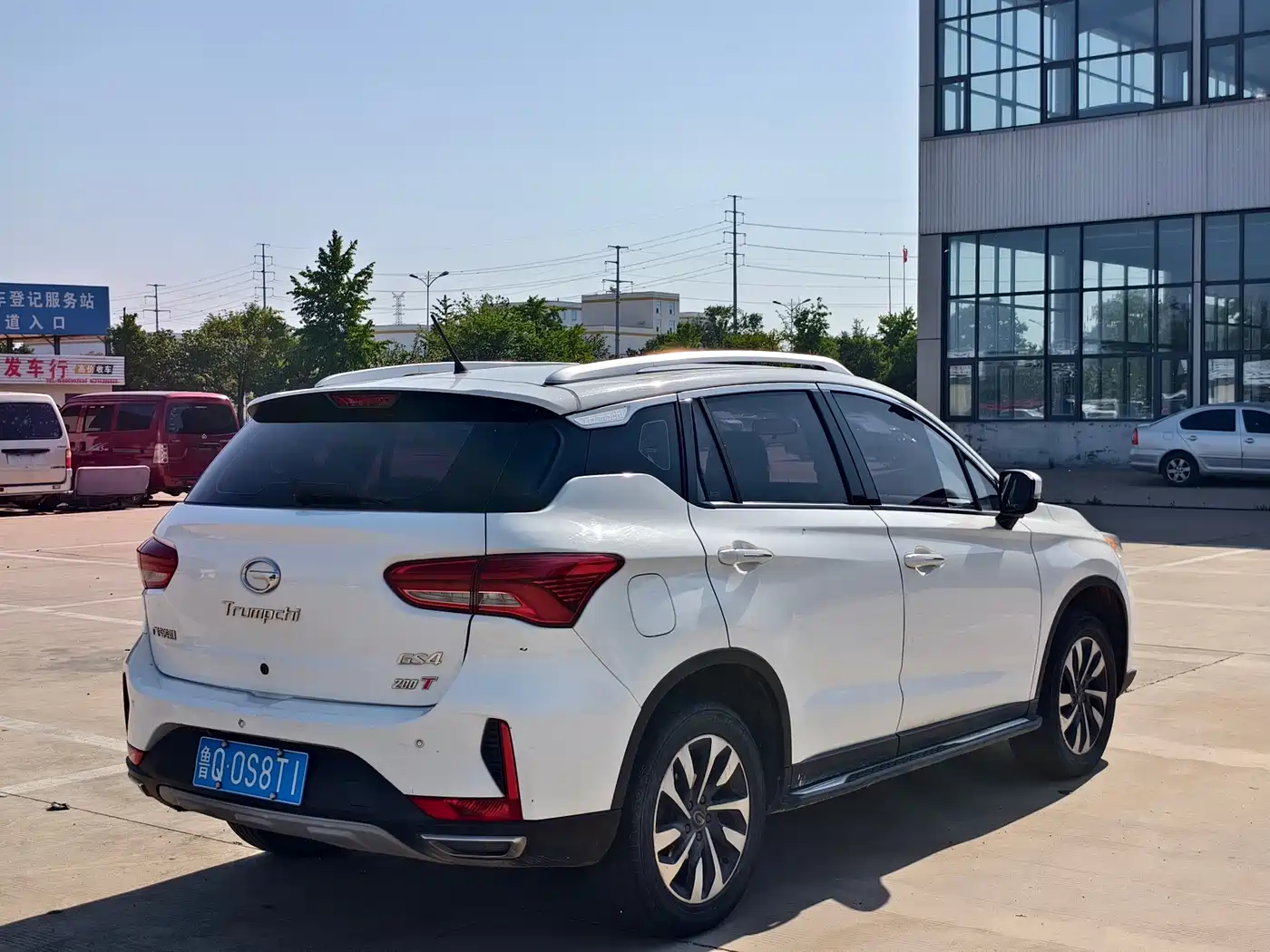 GAC Trumpchi Trumpchi GS4 2018 200T G-DCT 2WD Elite Edition фото 4