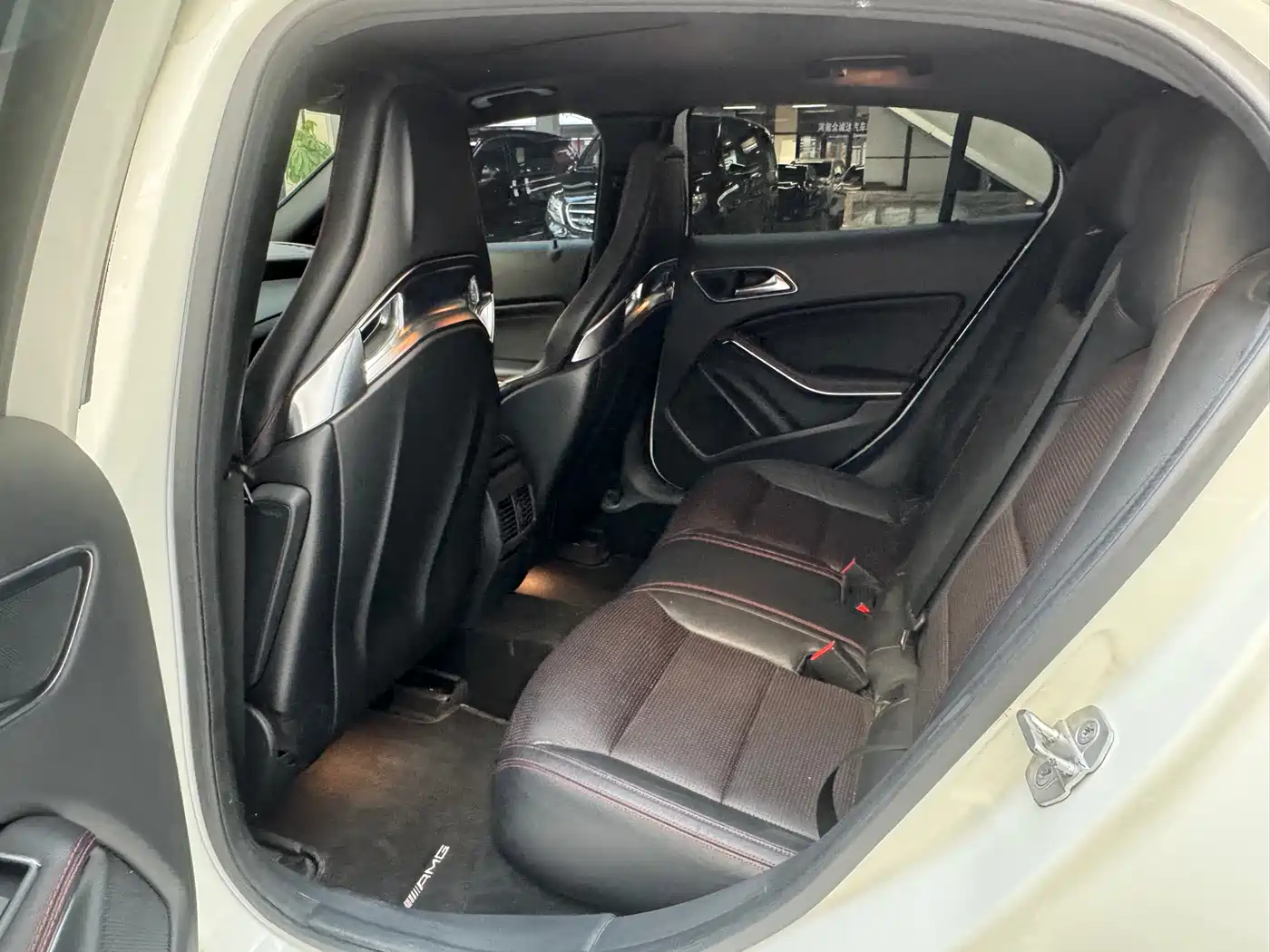 Mercedes-Benz GLA AMG 2016 AMG GLA 45 4MATIC фото 6