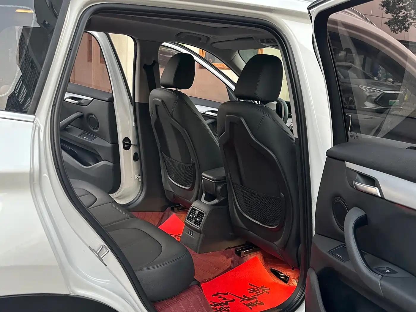 BMW X1 2019 sDrive20Li Leading Model фото 8