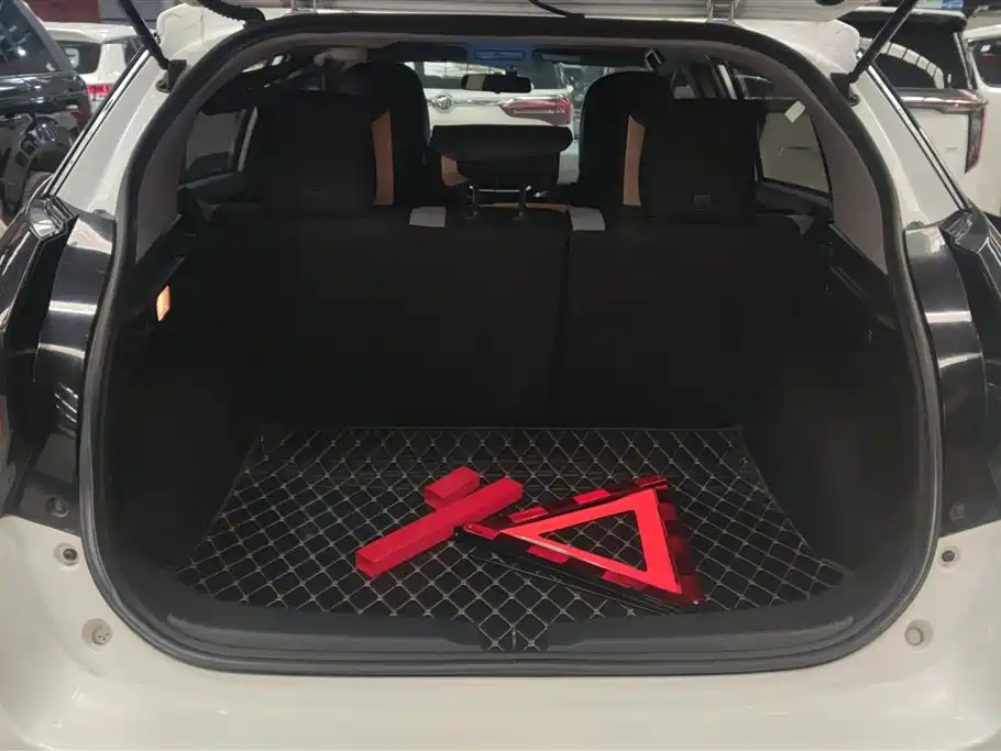 Toyota YARiS L Zhi Xuan 2020 Zhi Xuan X 1.5L CVT Luxury фото 4