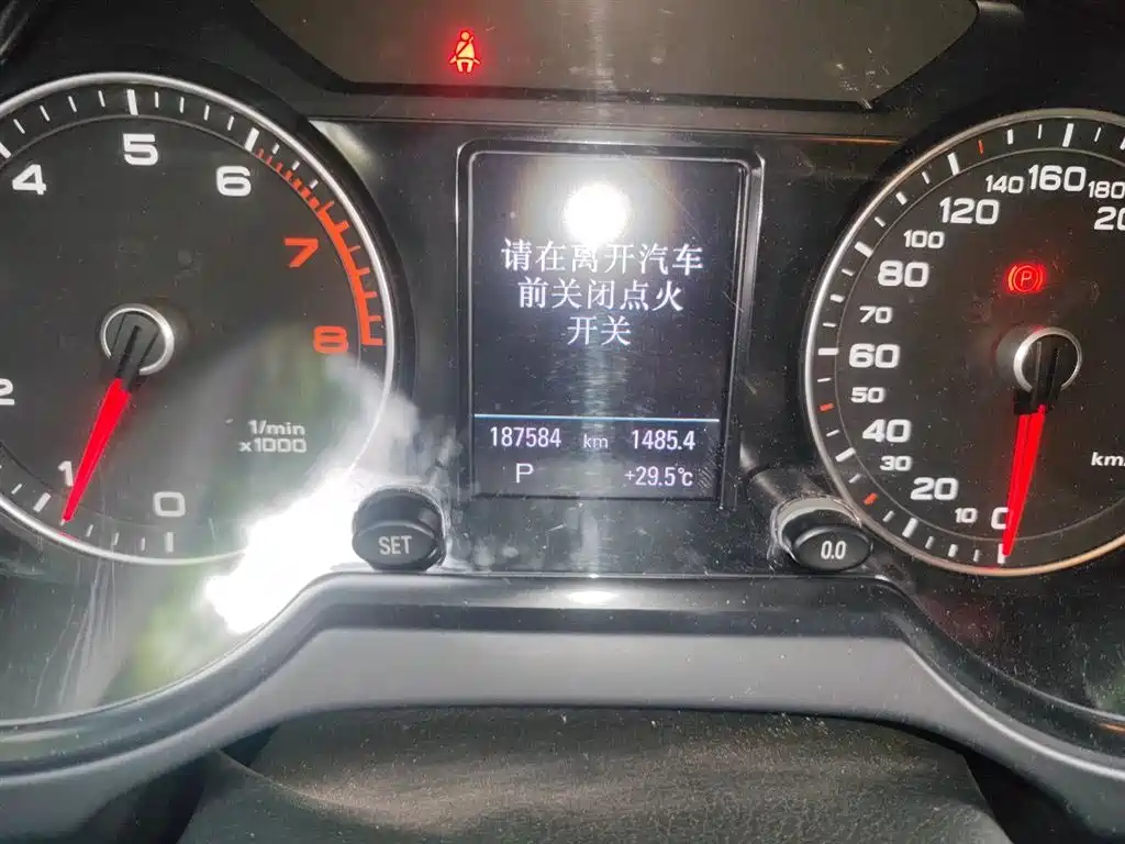 Audi Q5 2016 40 TFSI Comfort Model фото 7